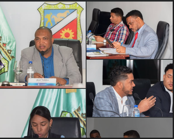 Concejo de Regidores de Villa Hermosa Destaca Colaboración de la Universidad UFHEC y Llama a la Tienda Super Power a Regularizar su Parqueo