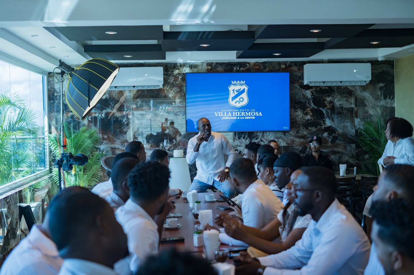 VILLA HERMOSA HACE HISTORIA CON EL PRIMER «RECONOCIMIENTO JUVENIL 2026»: EL ALCALDE EDUARDO FAMILIA EMPODERA EL LIDERAZGO JOVEN