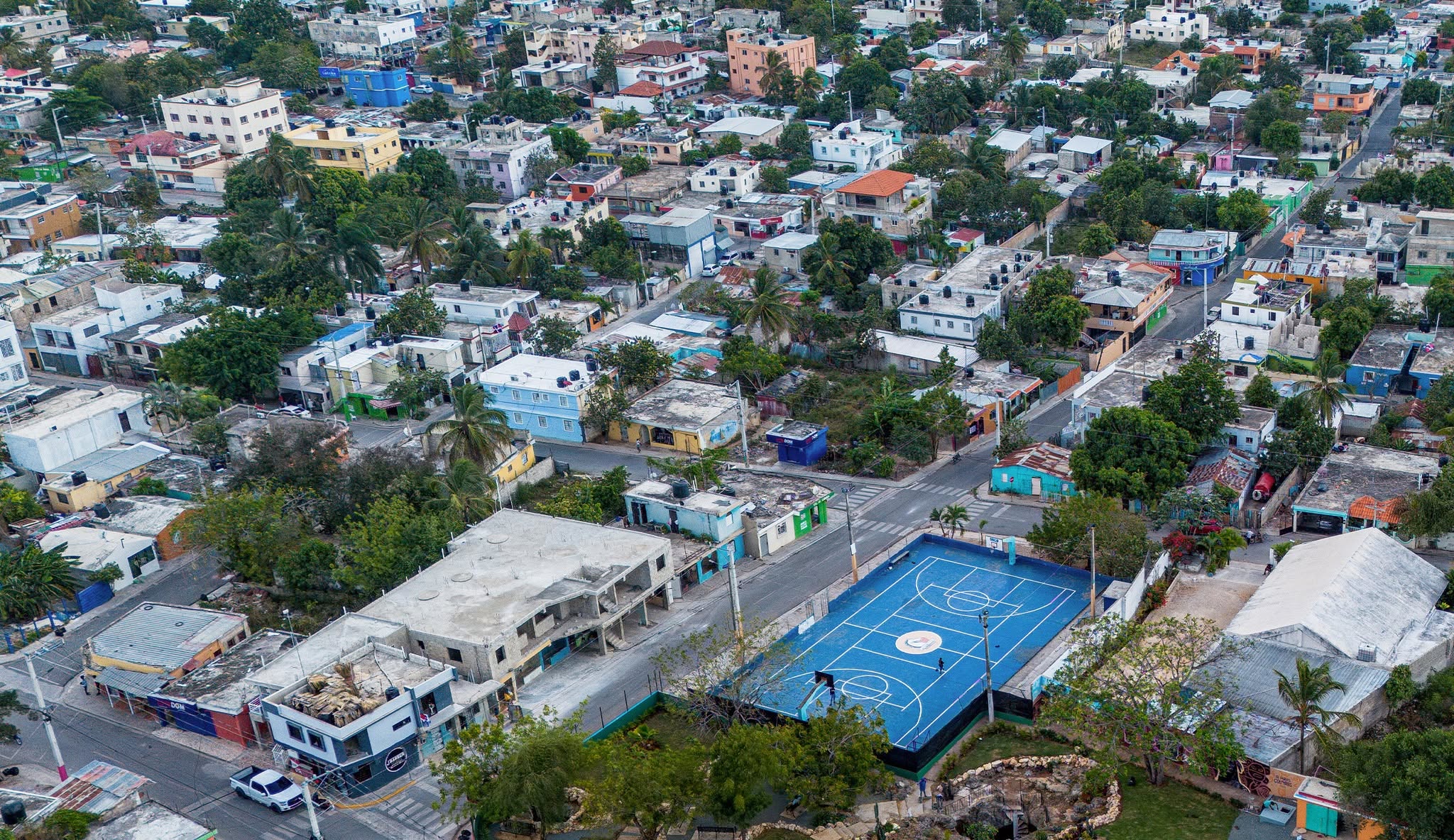 ¡Primer palazo del techado multiuso en Villa Hermosa!